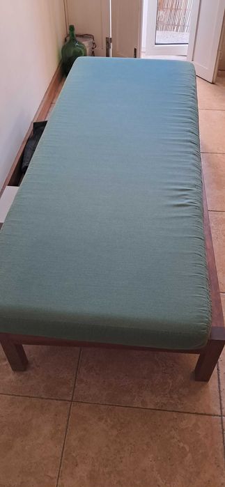 Vendo base cama madeira.