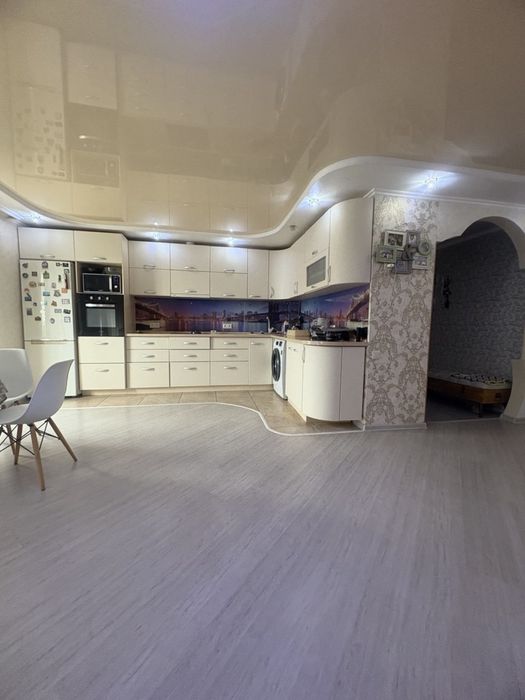 Продам 3-х кімнатну квартиру