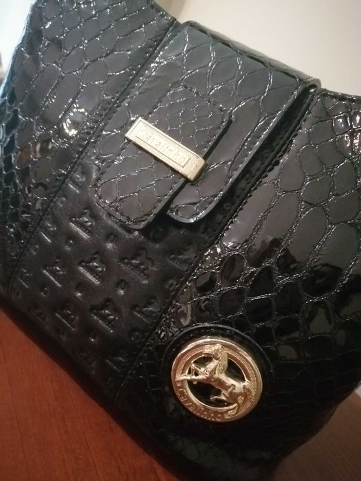 Mala preta, usada, em ótimo estado, Cavalinho