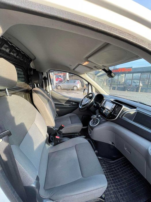 Nissan e-NV200 2015