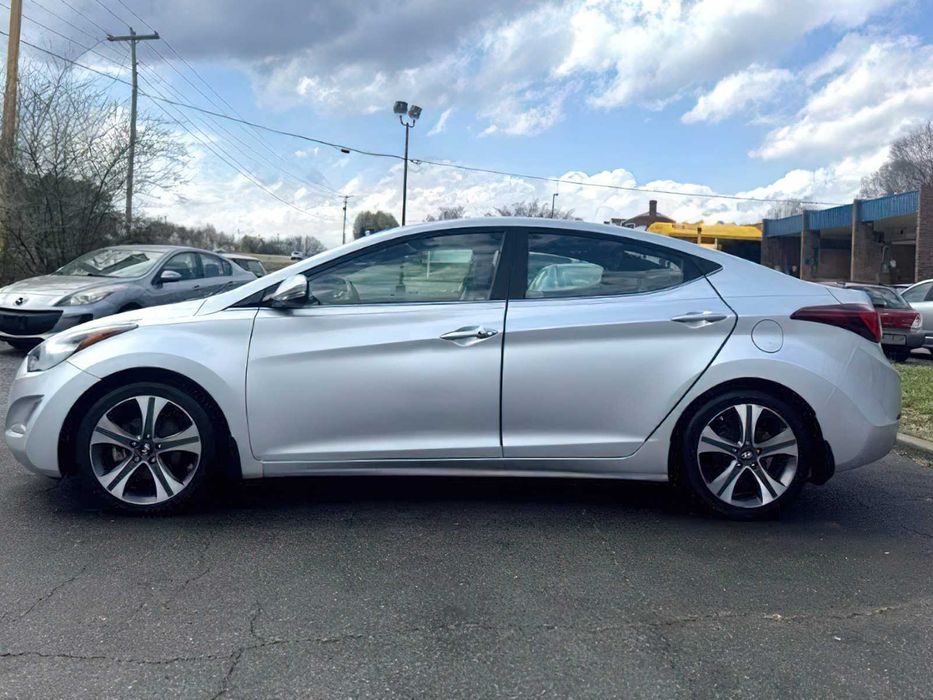 Hyundai Elantra Sport      2015