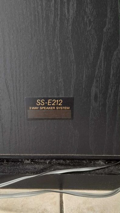 Colunas Sony SS-E212