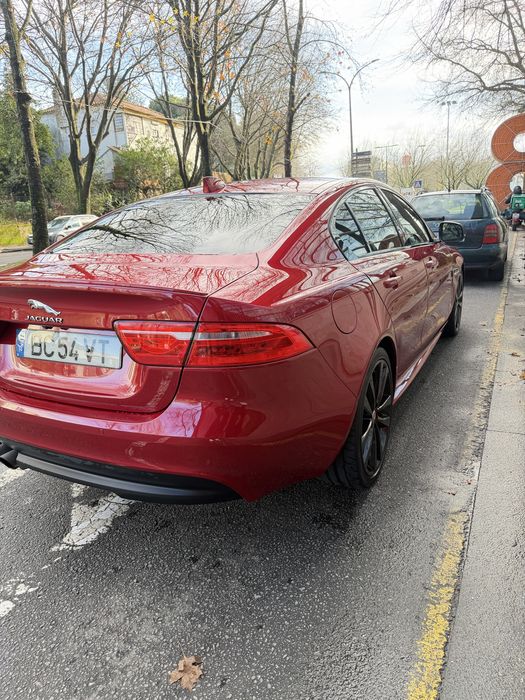Jaguar XE 2.0D 180cv R-Sport Full-Extras
