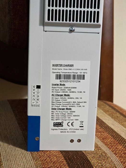 Гібридний інвертор Easun 3.2 kW 24V + Wi-Fi