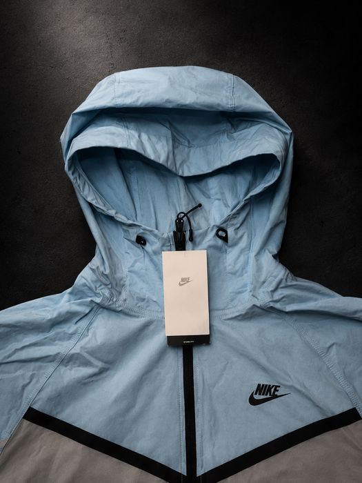 Вітровка Nike Tech Wowen