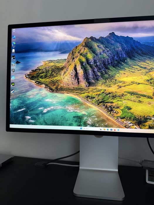 apple studio display - купить монитор для ПК - Цена на OLX.ua