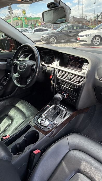 Audi Ауді A4 В8 FL S-line 2014р 2,0 бенз 8АКПП ОБСЛУГОВАНА