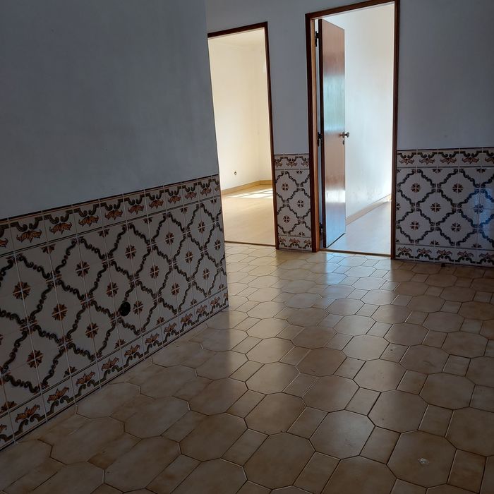 Apartamento de 4 Ass. em Sintra-Mem Martins