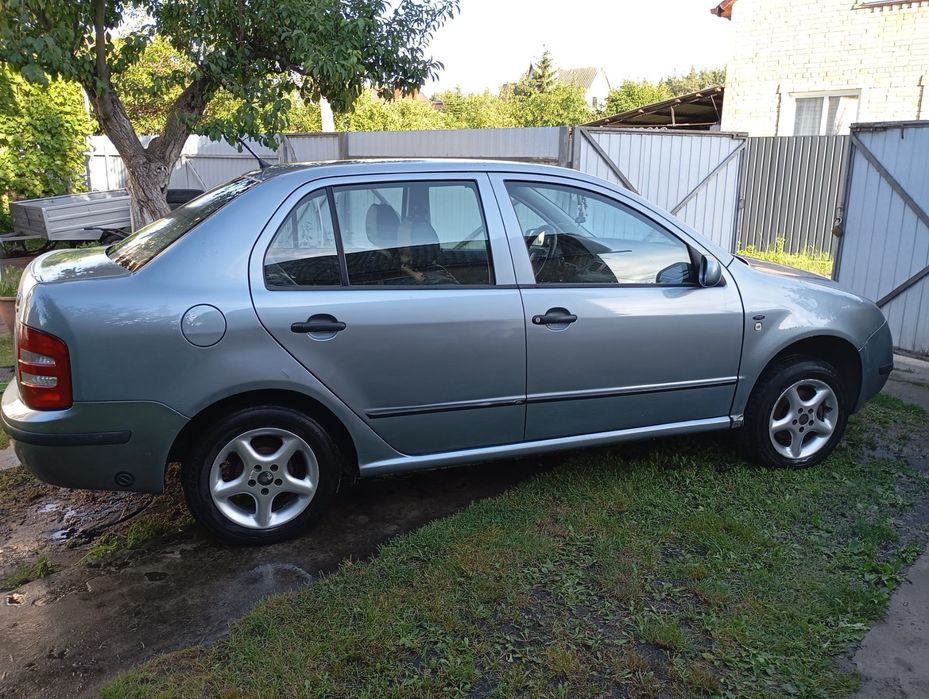 Продам автомобіль Skoda Fabia 2002 року