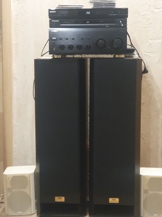 Kolumny High End  T + A Criterion tmr 80 lt