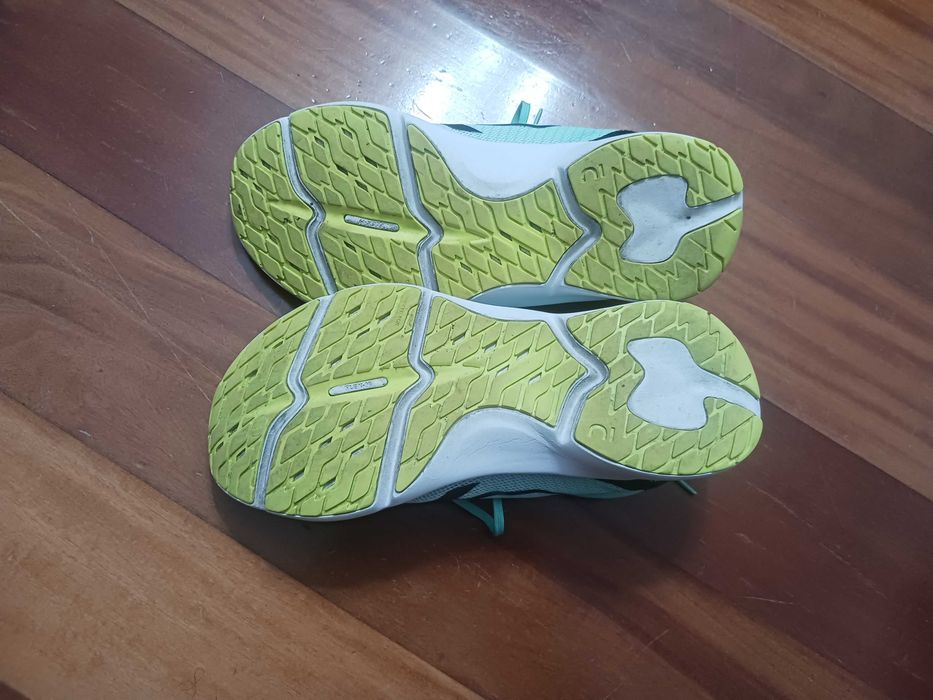 Tênis Kiprun KN500 JR verdes - n°36