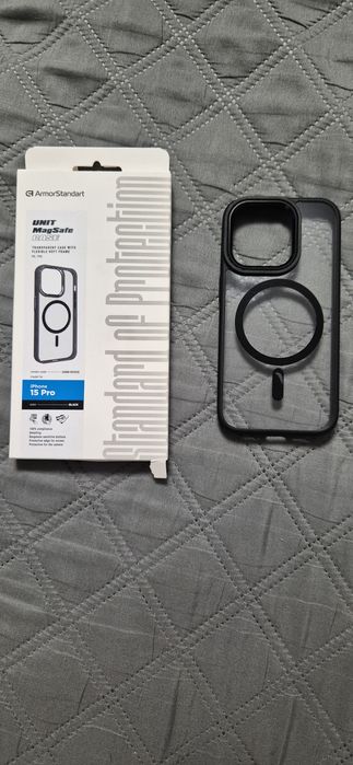 Чехол на iPhone 15 pro