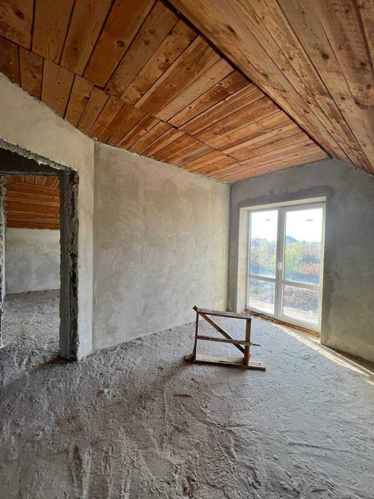 Продаж будинку 200 м² / 12 соток / гараж