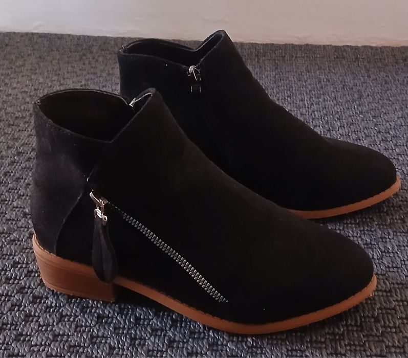 Botins em camurça