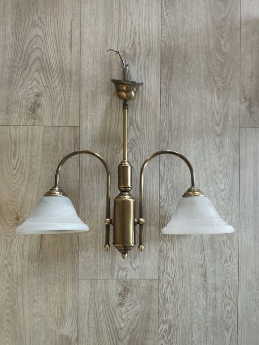 Stary żyrandol lampa