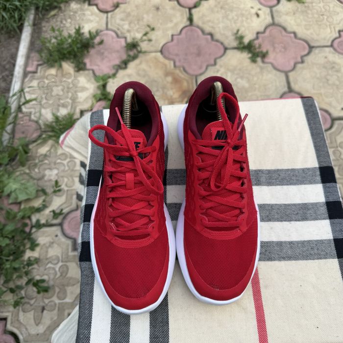Кроссовки Nike Lunarstelos Red, 39 размер, Оригинал, Кросівки