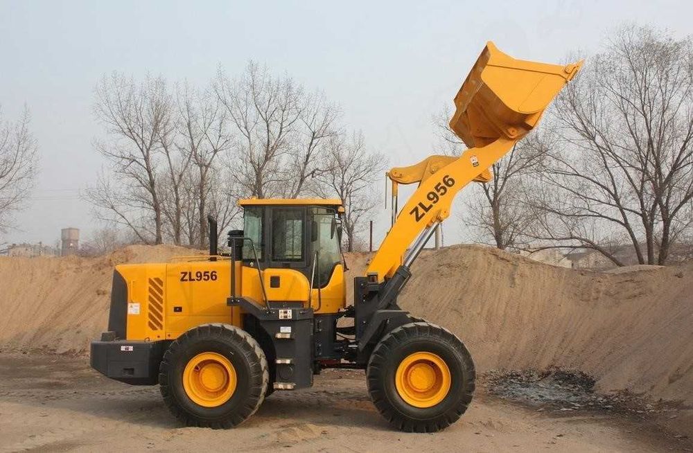 Аренда спецтехники (экскаваторы, погрузчики). Гидромолот.