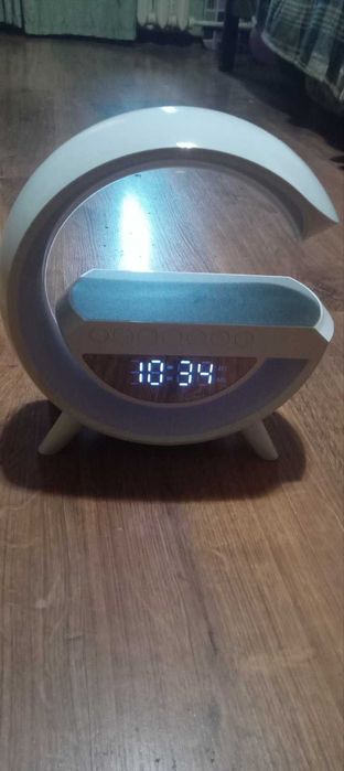 продам безпроводную зарядку для телефонов