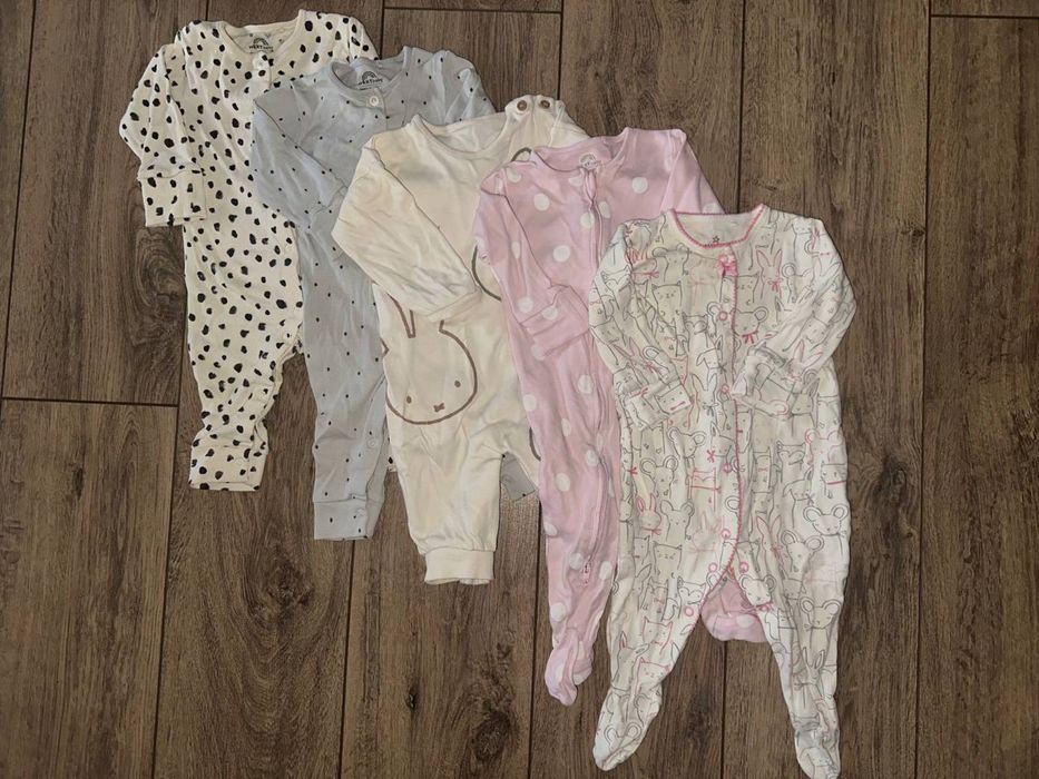 Чоловічки для немовляти, 3-6 місяці. Стан ідеальний,фірмові.