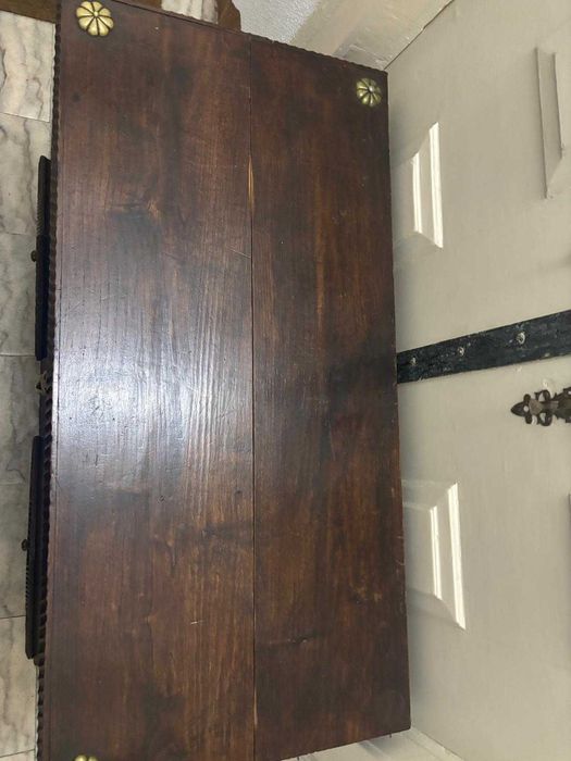 Arca de madeira antiga