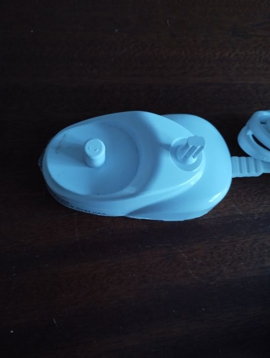 Підставка для зарядки електричної зубної щітки Braun Oral-B.   Зарядка