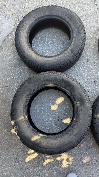 Conjunto Pneus 195/70 R15C