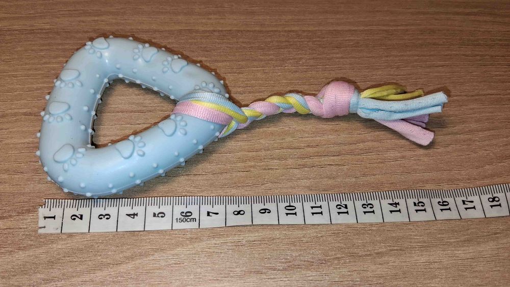 Gryzak Dla Psa Trójkąt Gumowy Sznurek