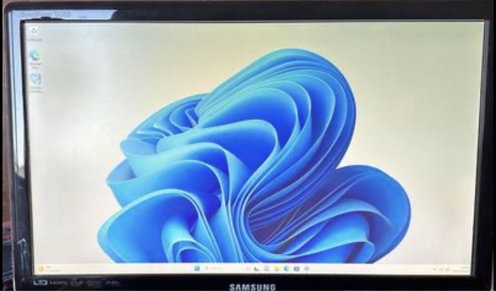 PC/Tower/Desktop Computer64738411579010124