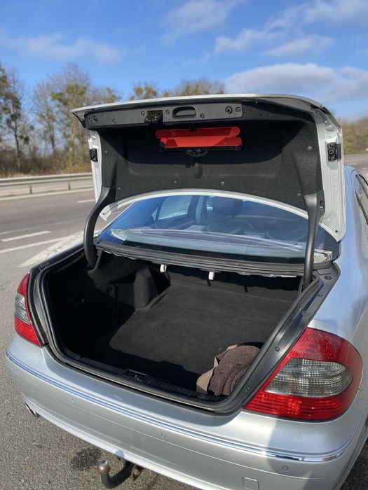 Розборка Mercedes E-class w211 C775 Шрот