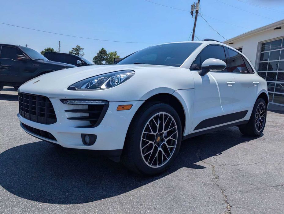Porsche Macan S      2017
