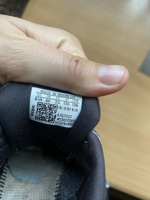 Кросівки дитячі adidas 23 розмір, устілка 14,5 см
