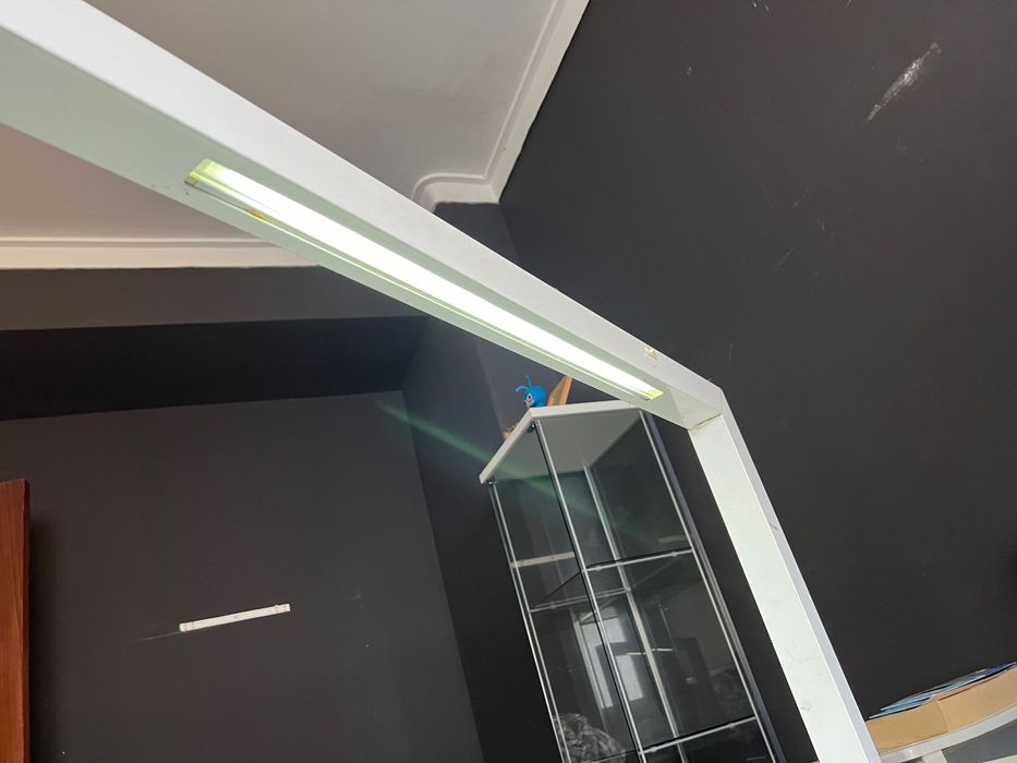 Mesa de unhas de gel