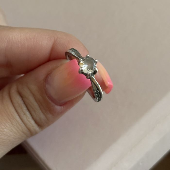 srebrny pierścionek