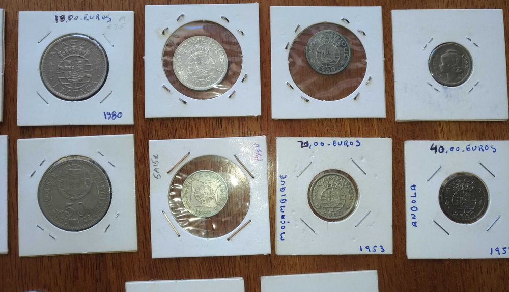 Lote de moedas Portuguesas e ex- colónias