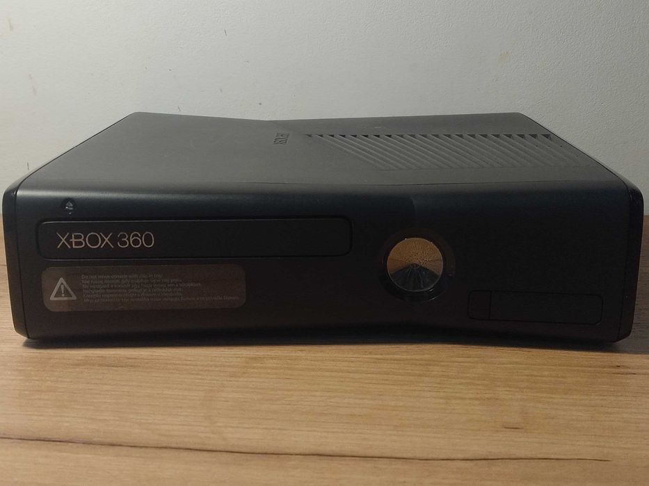 Konsola Microsoft Xbox 360 S + Zasilacz