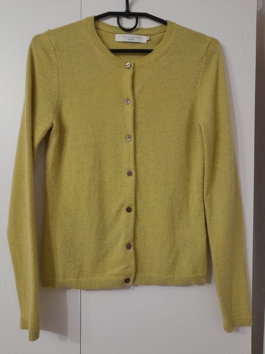 Жіночий кашеміровий кардиган.