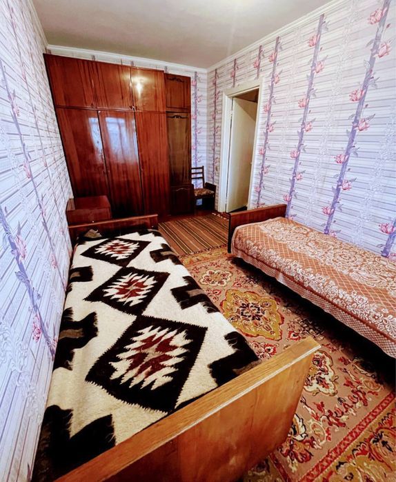 Здам двокімнатну квартиру в центрі міста.