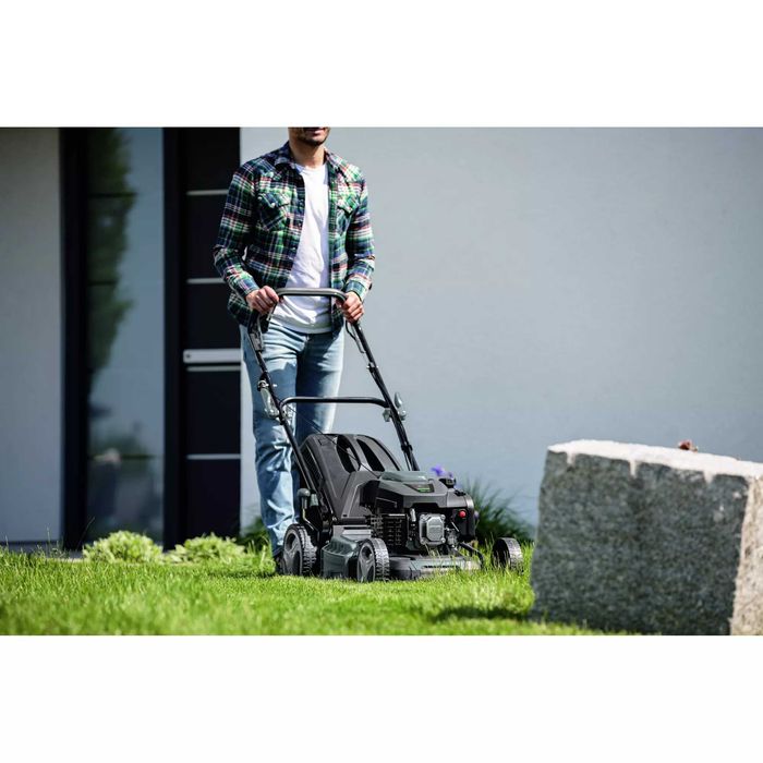 Бензинова газонокосарка LMT225-53 6 к.с. / 4,4 кВт 1800 м² ПОВИСТАВОВА