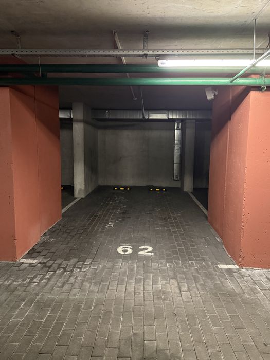 Здам паркомісце Док32