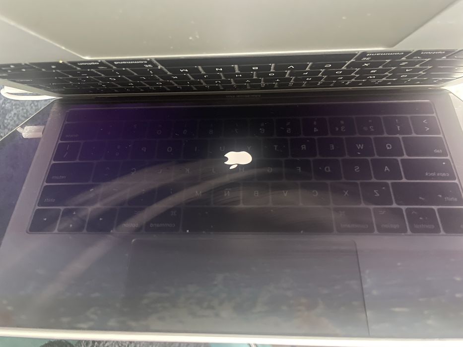 MacBook Pro Touch Bar APPLE Como Novo - 13'' -