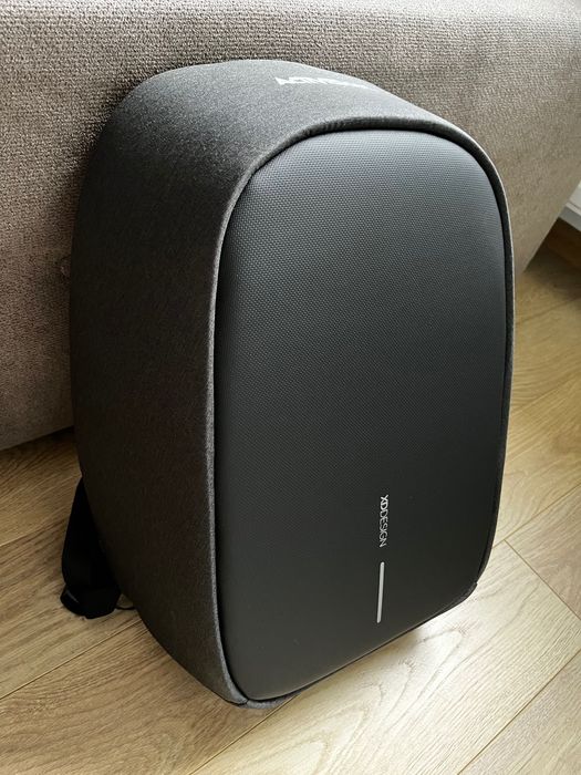 Nowy Plecak XD Design - Czarny, Antykradzieżowy z Napisem "Activision"