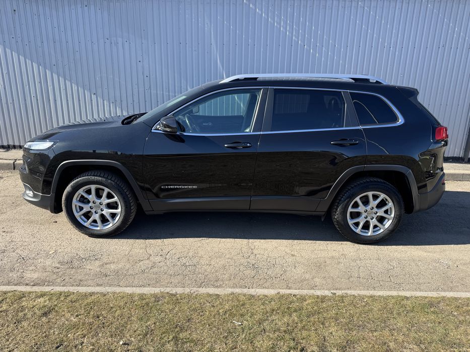 Jeep Cherokee 2.2 d 4*4 з Швейцарії