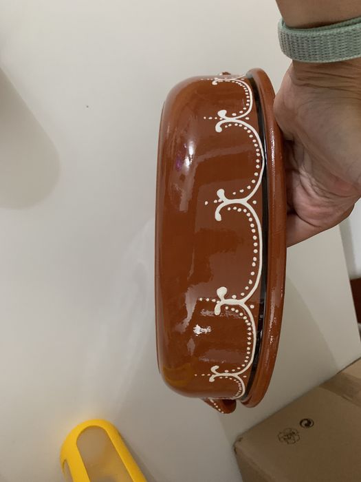 Travessa de barro para ir ao forno