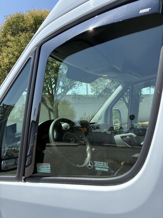 Mercedes Sprinter 313 CDI L2H2 130cv | 2014 | 175 Mil Km | IVA Dedutível | IUC 58€ | IGLA + Deadlocks | Revisão Completa | Impecável
