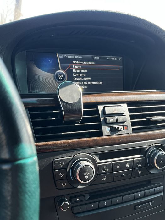 Автомобіль BMW 320i e90 рестайлінг