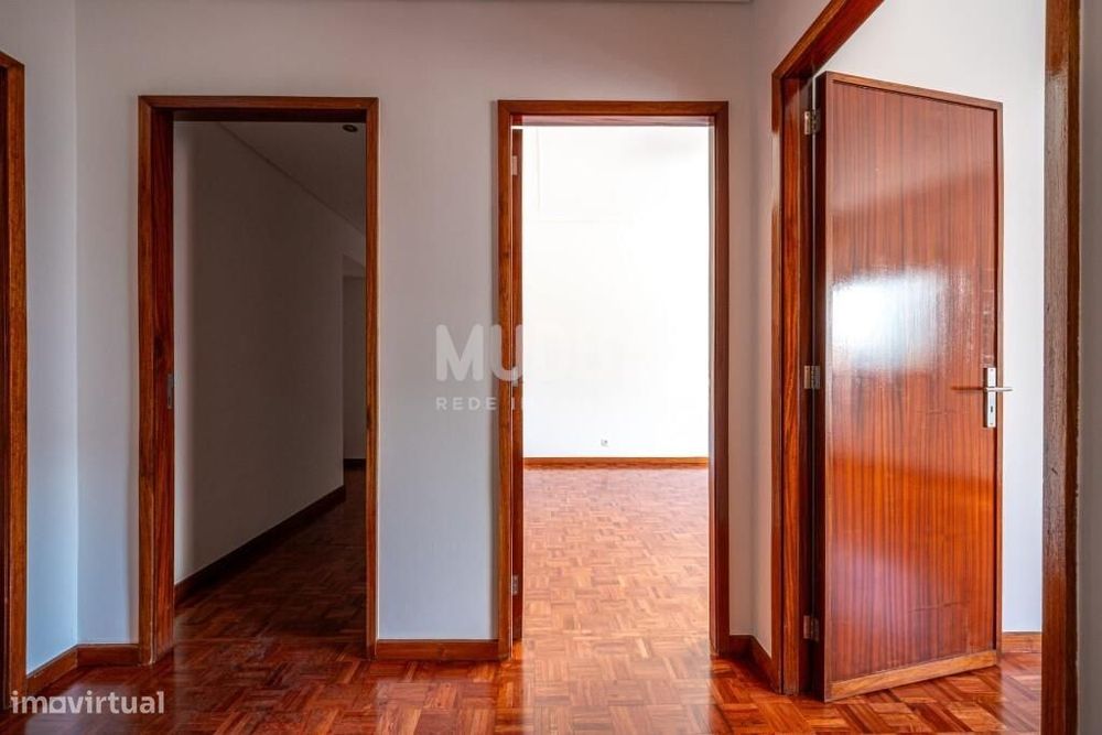 T4 com garagem | Habitação Própria ou Investimento  | Localização Prem