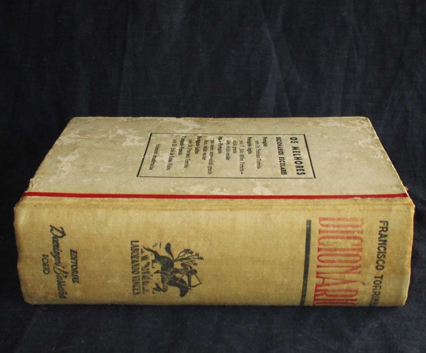 Livro Novo Dicionário da Língua Portuguesa Francisco Torrinha 1946