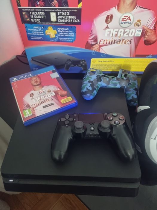 Ps4 slim  1Tb + Fifa 20 + Comando + Headphones + cabos + Caixa
