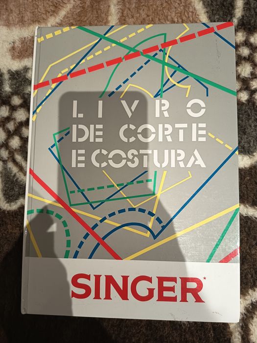 Livro de corte e costura Singer