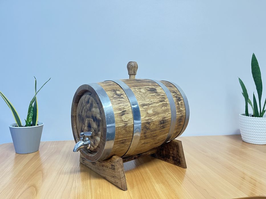 Дубова бочка ручної роботи